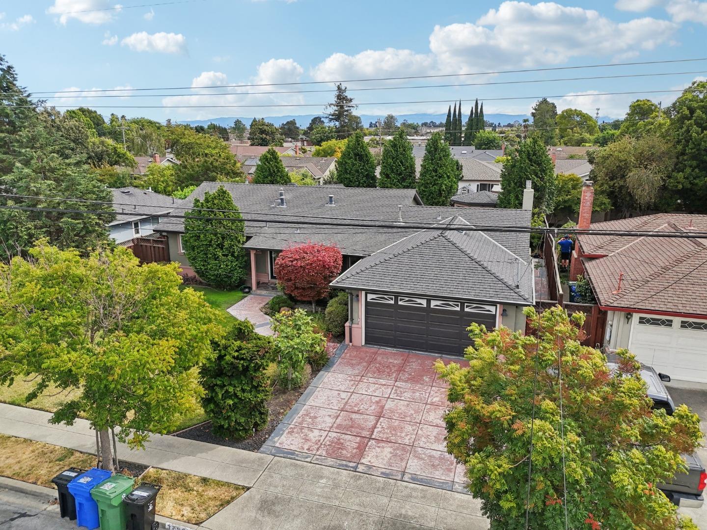 37987 Alta Drive