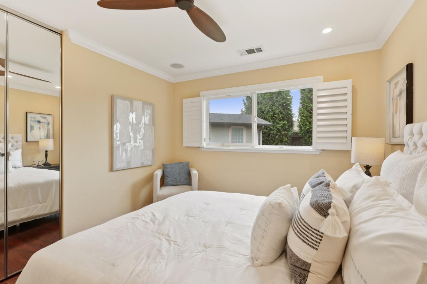 37987 Alta Drive