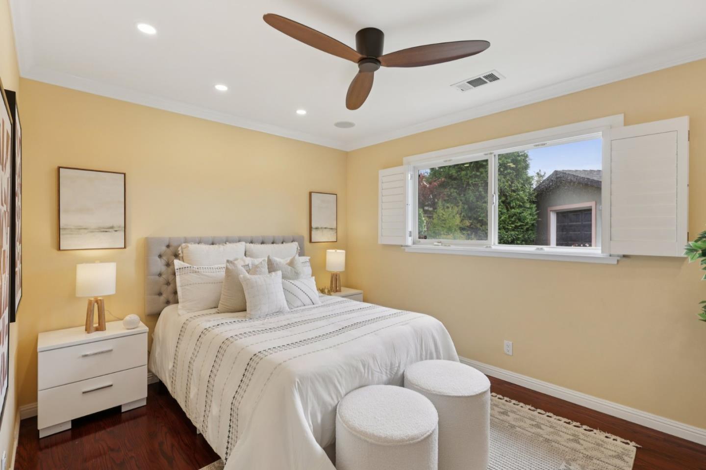 37987 Alta Drive