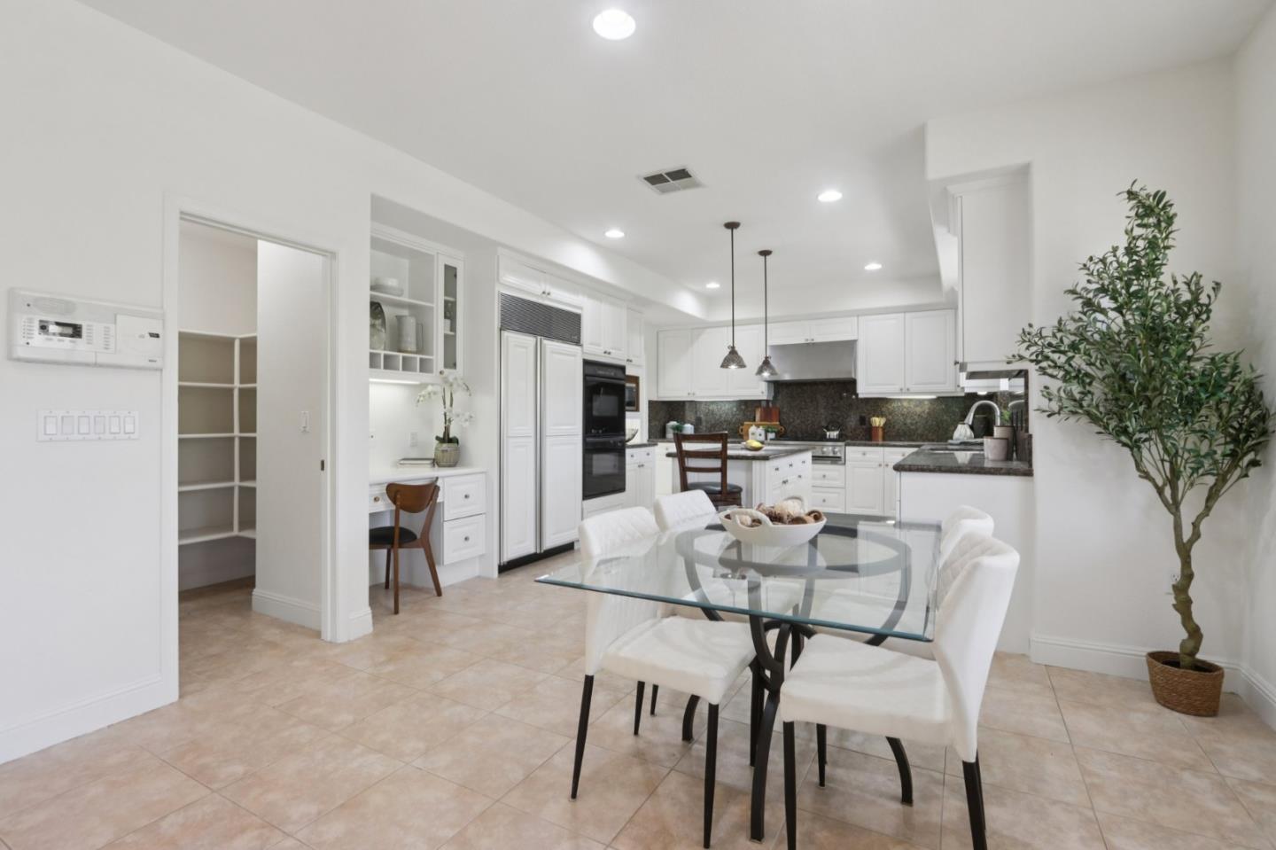 2180 Bellington Court