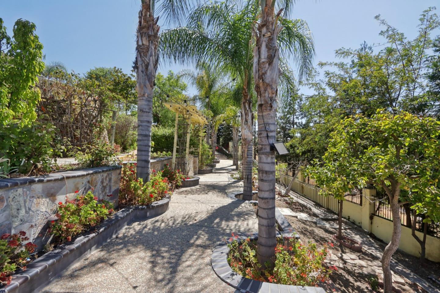 2180 Bellington Court