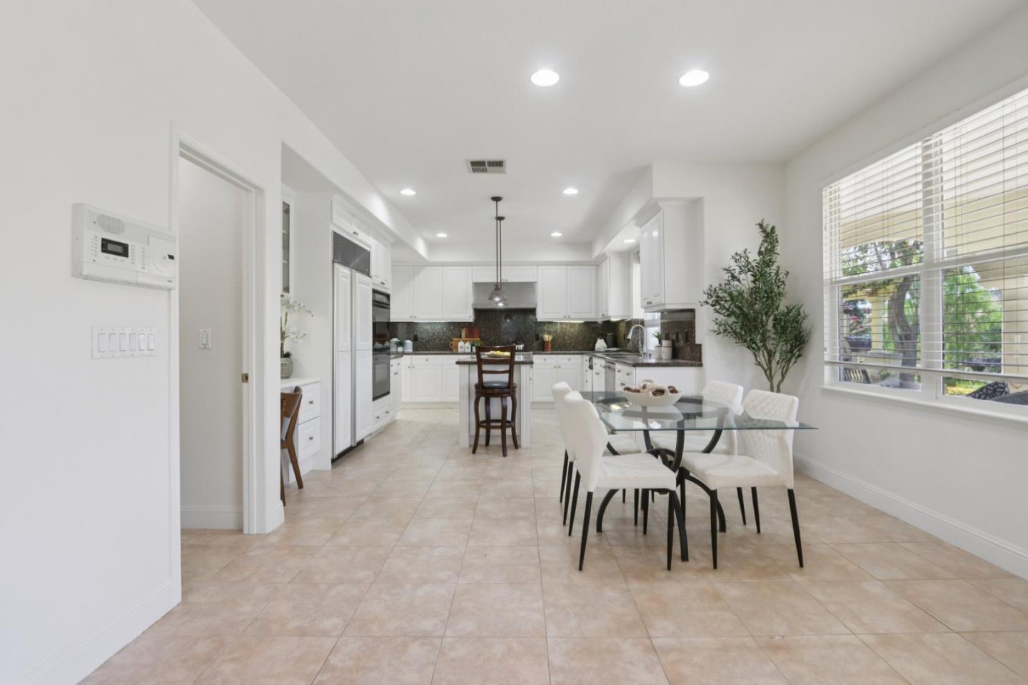 2180 Bellington Court