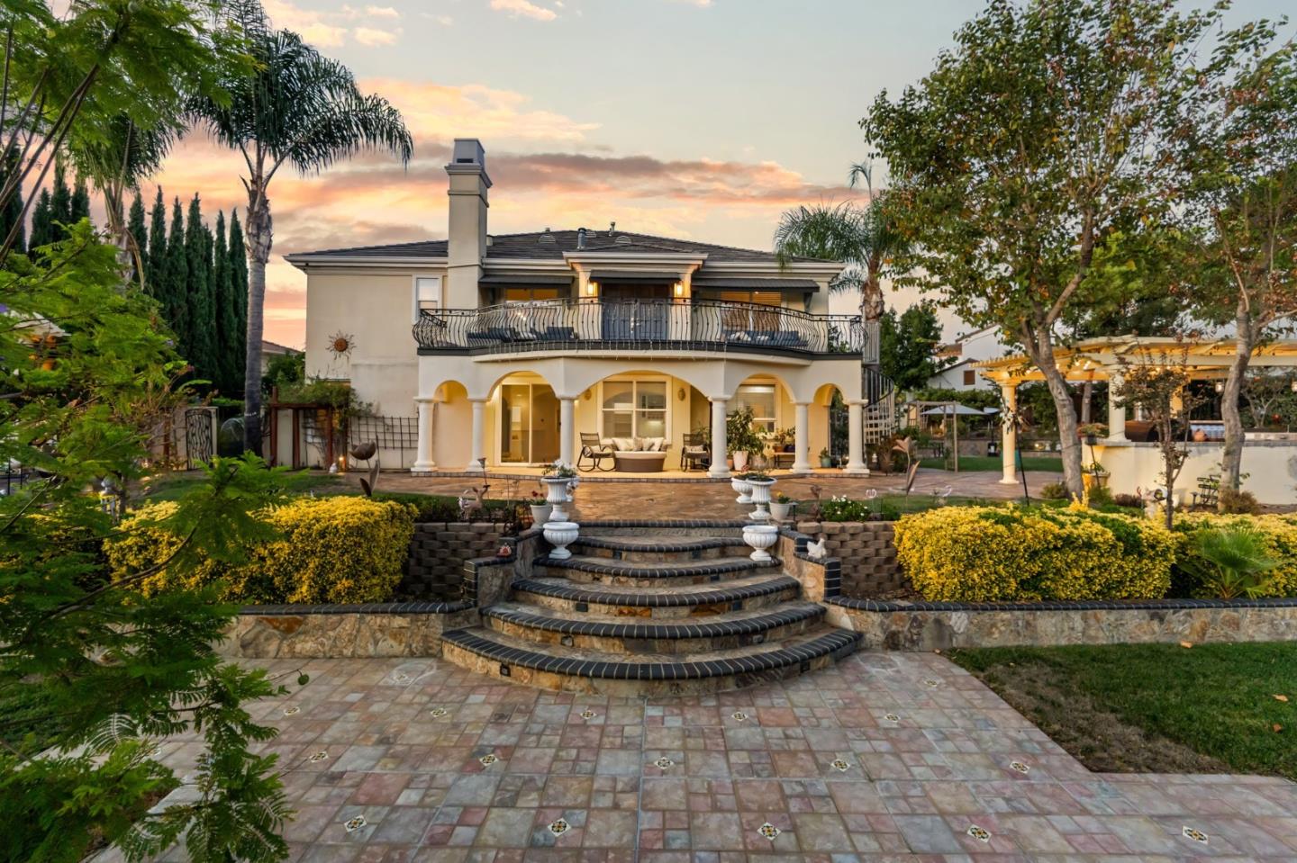 2180 Bellington Court