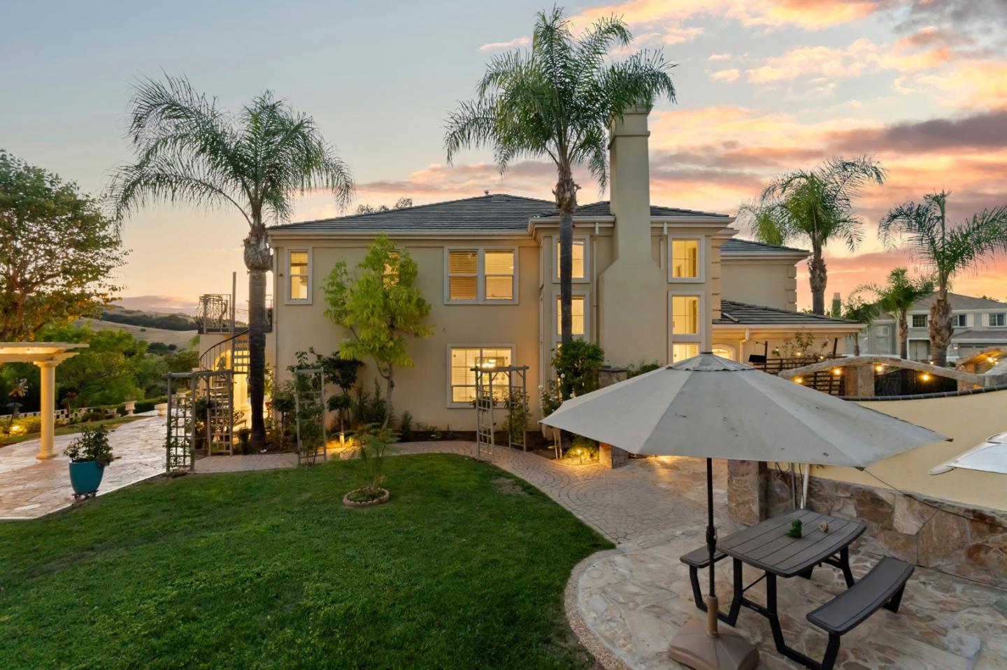 2180 Bellington Court