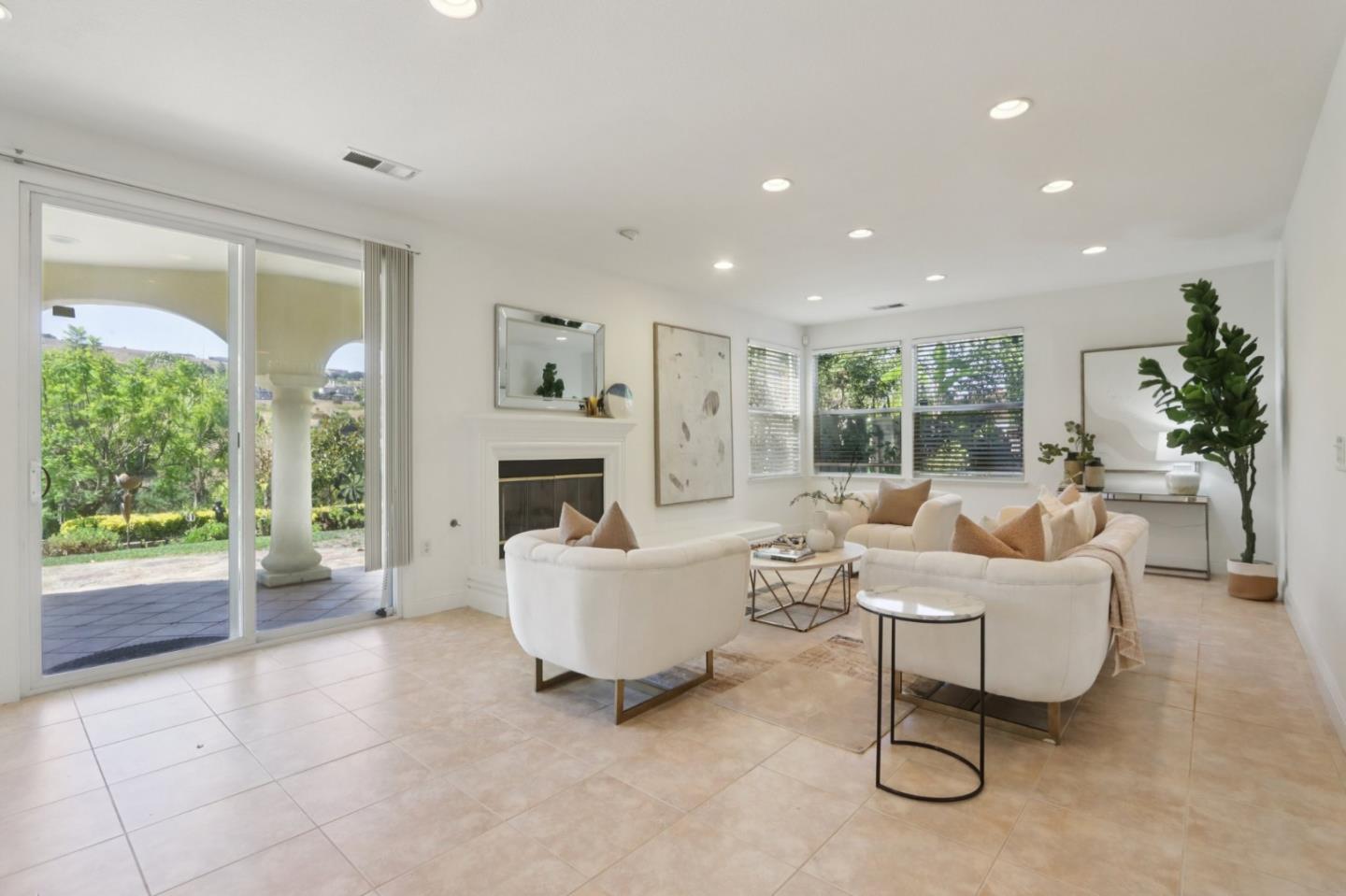 2180 Bellington Court