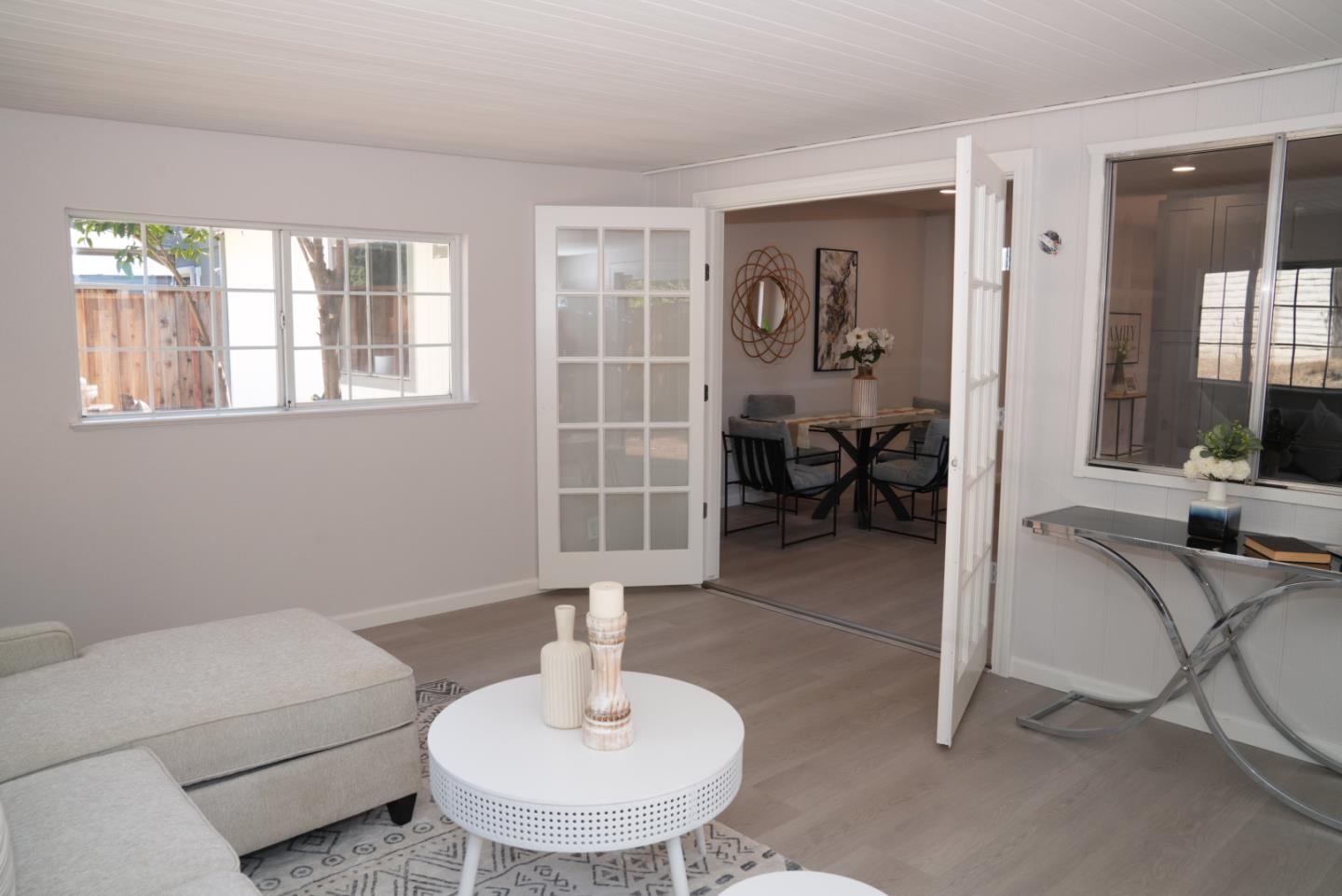 7102 Avenida Rotella