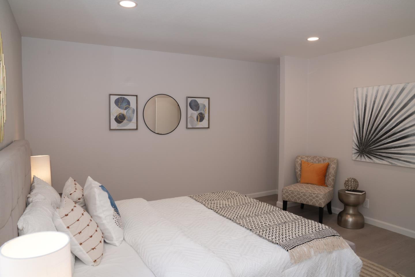 7102 Avenida Rotella