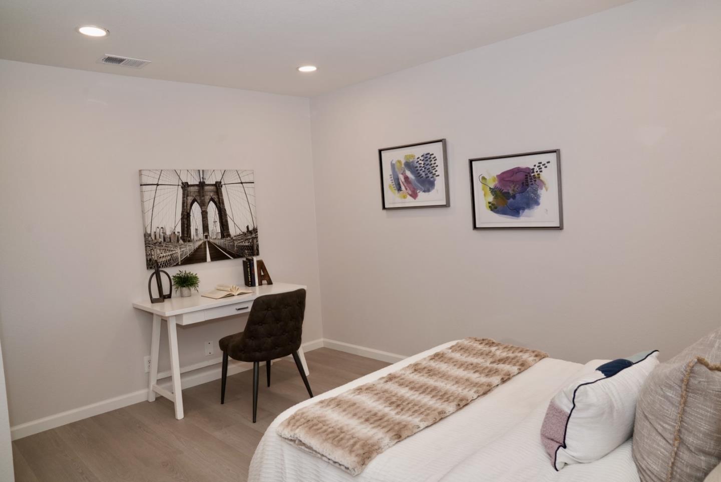 7102 Avenida Rotella