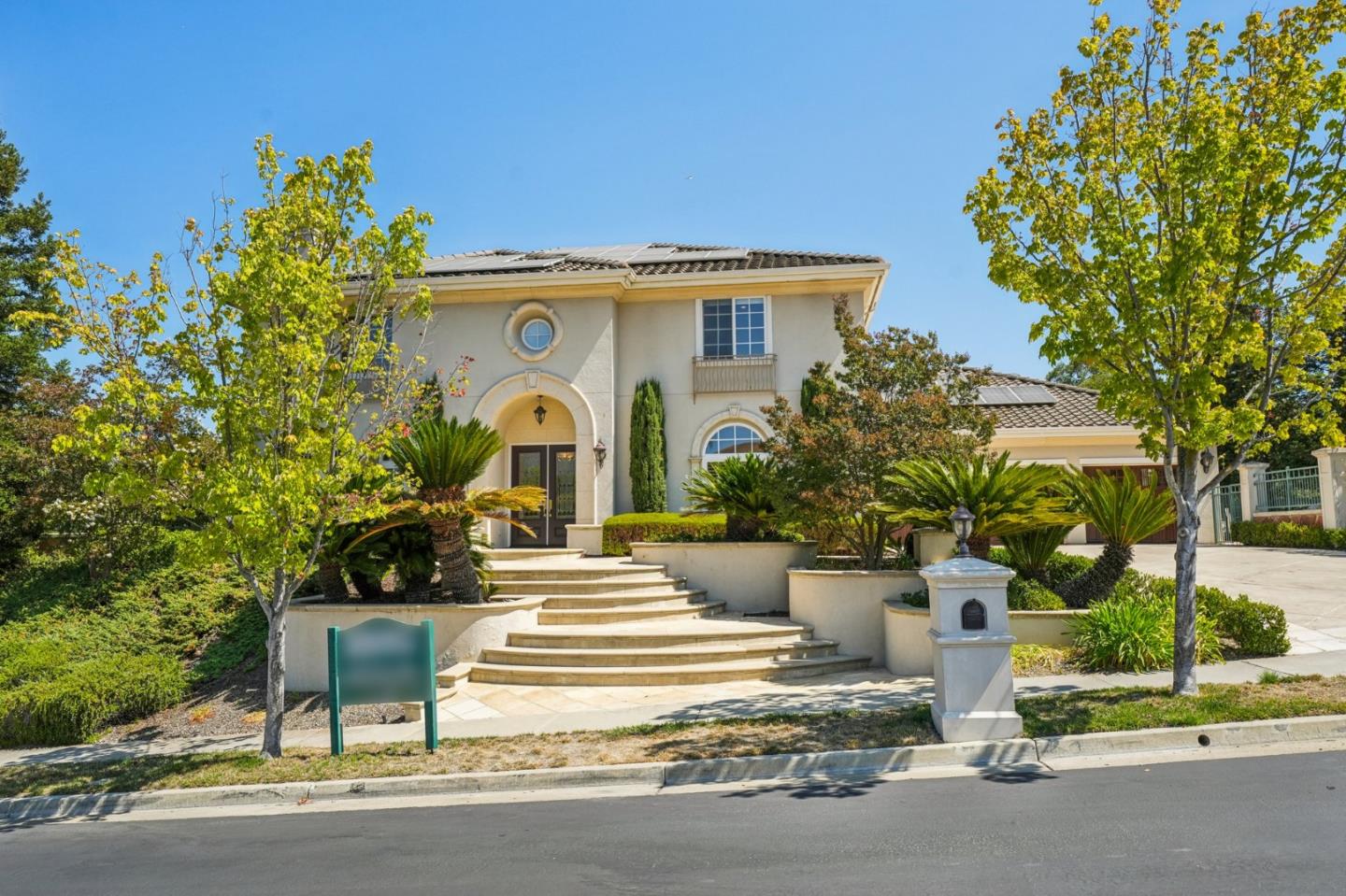 5142 Eastbourne Drive