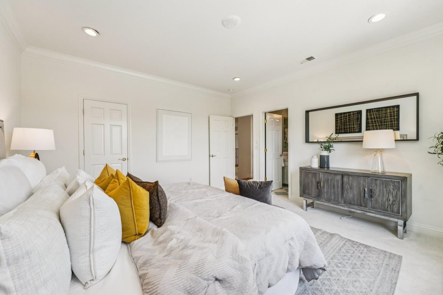 5142 Eastbourne Drive