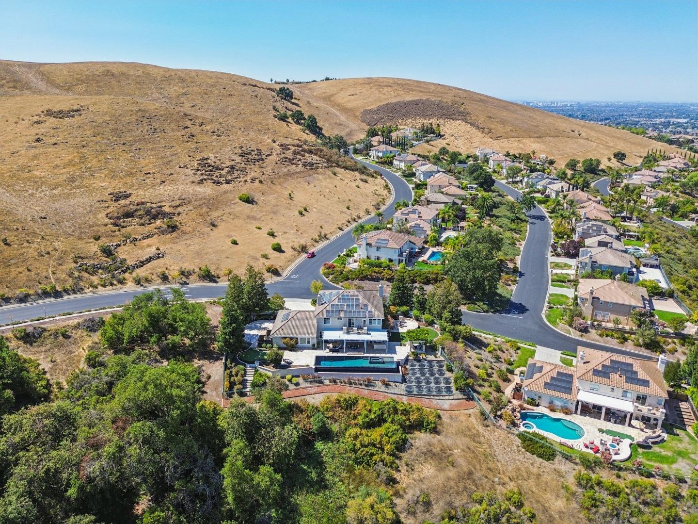 5142 Eastbourne Drive