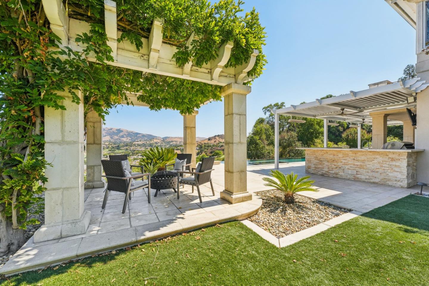 5142 Eastbourne Drive