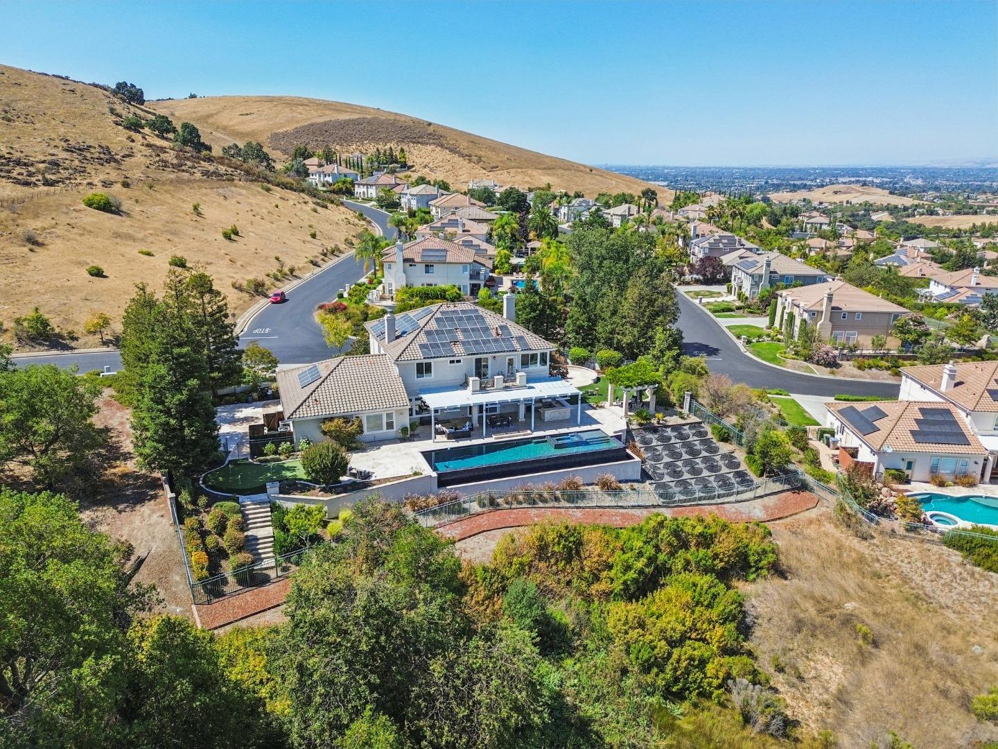 5142 Eastbourne Drive