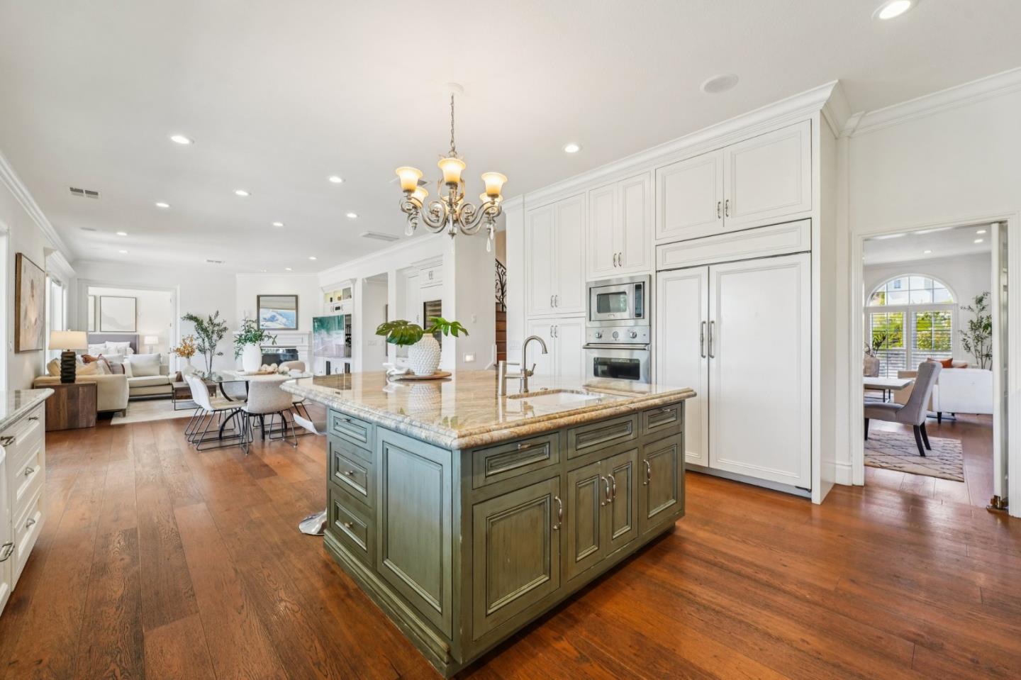 5142 Eastbourne Drive