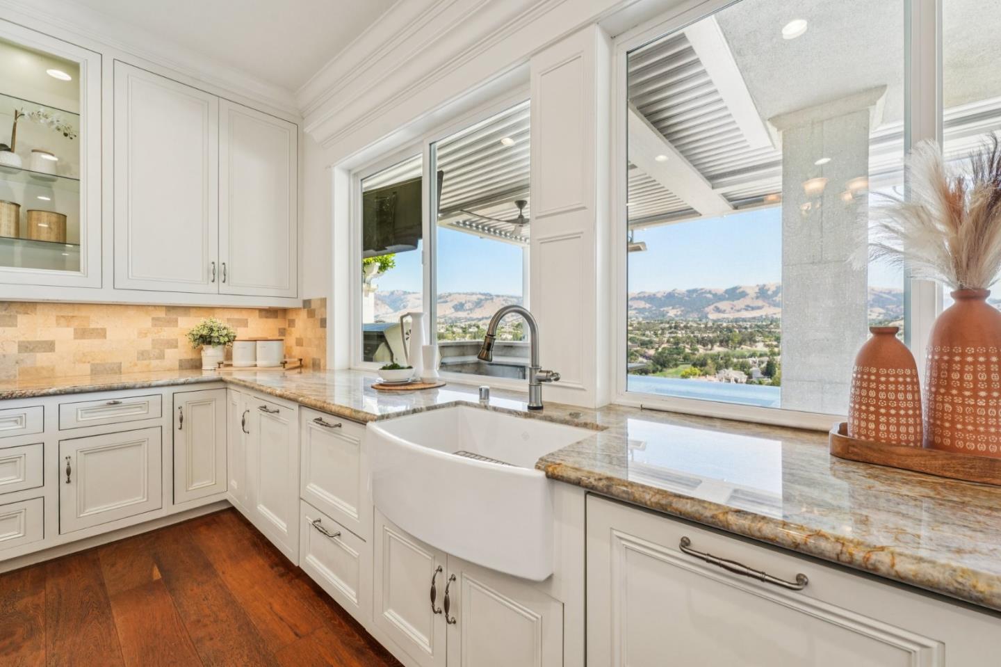 5142 Eastbourne Drive