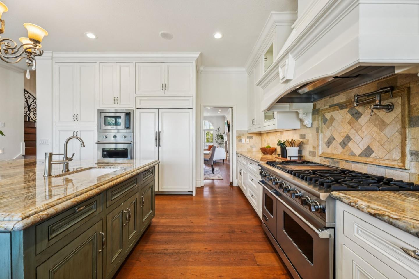 5142 Eastbourne Drive