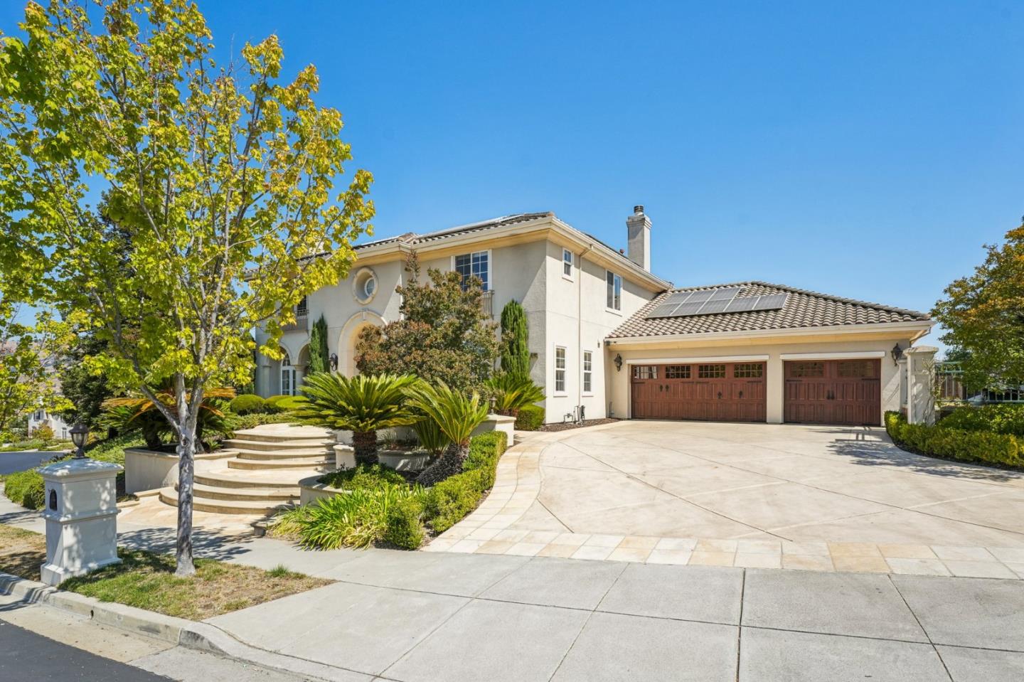 5142 Eastbourne Drive