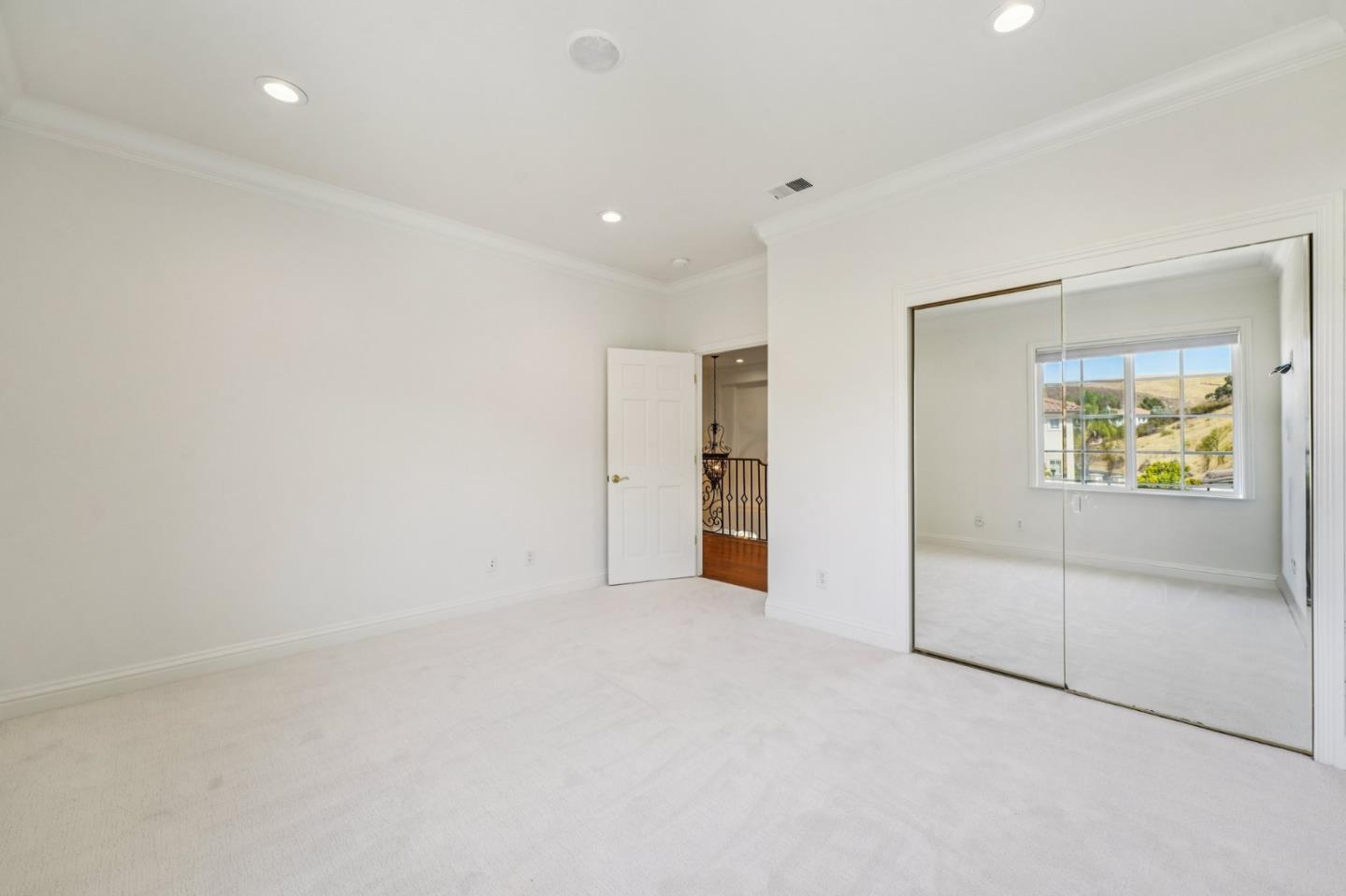 5142 Eastbourne Drive