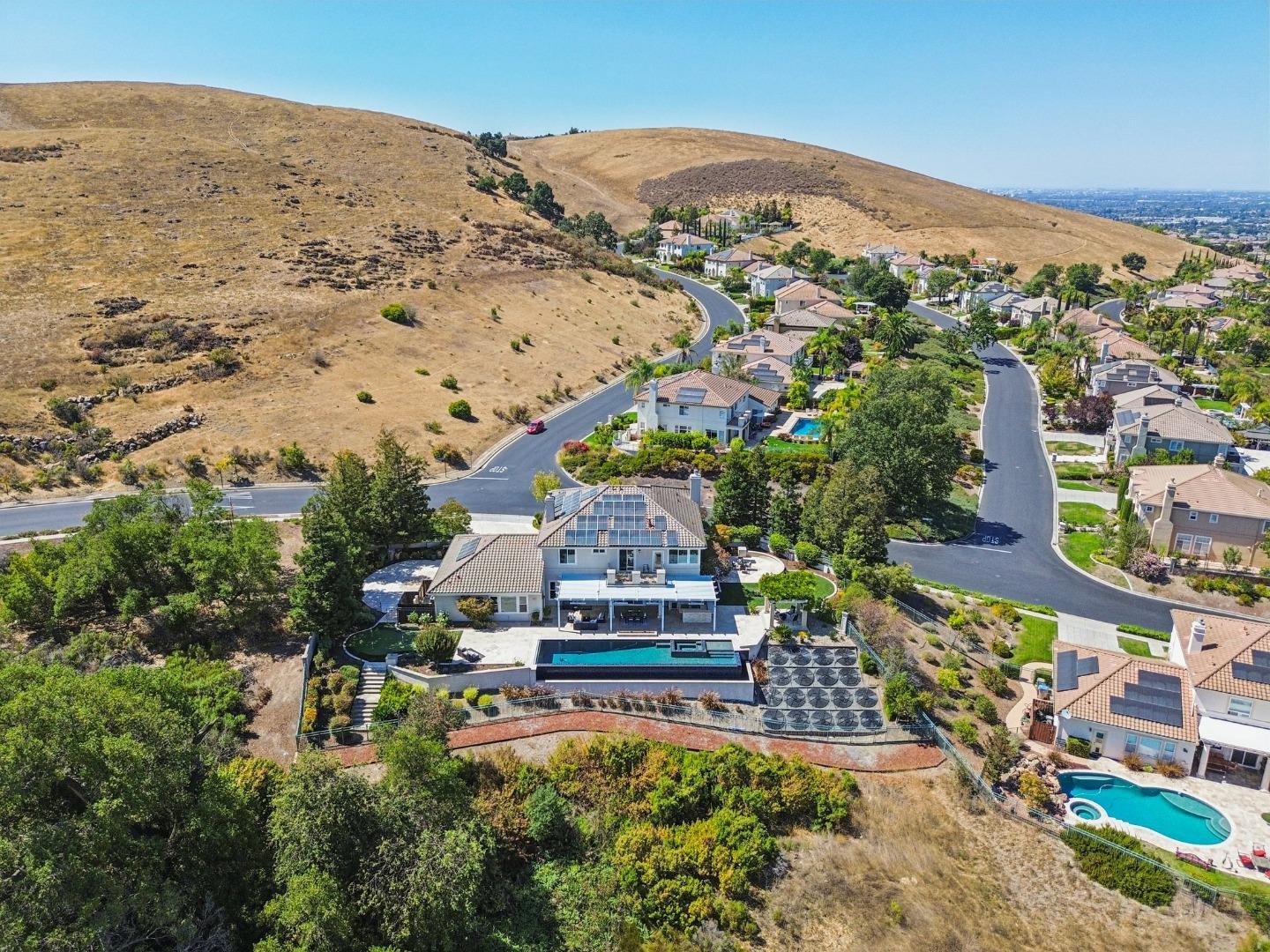 5142 Eastbourne Drive