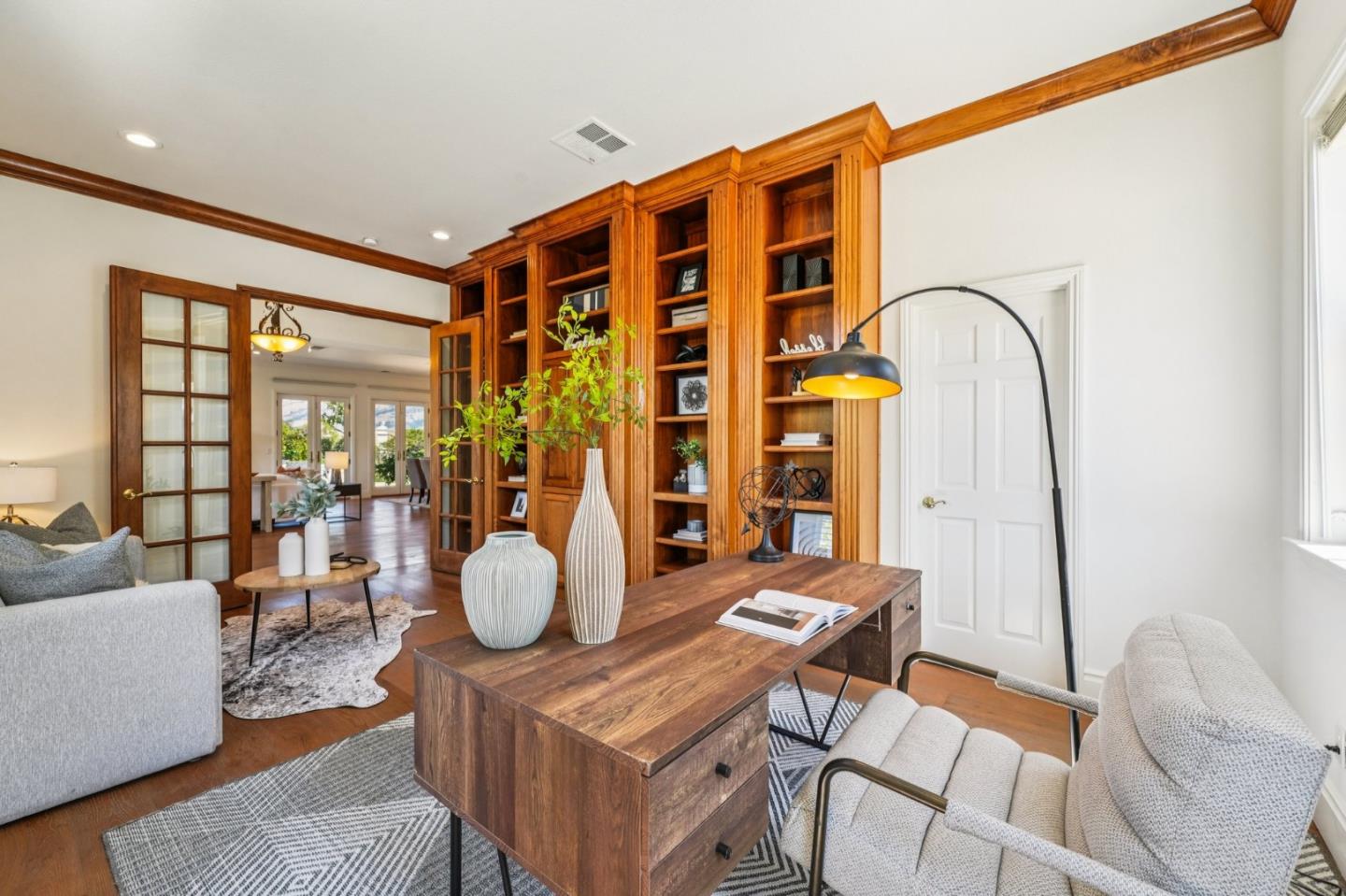 5142 Eastbourne Drive