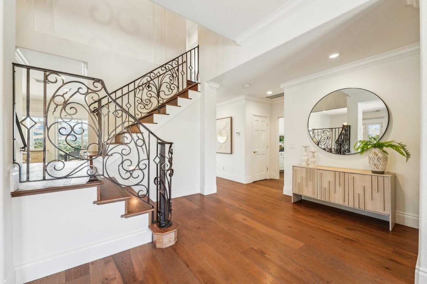 5142 Eastbourne Drive