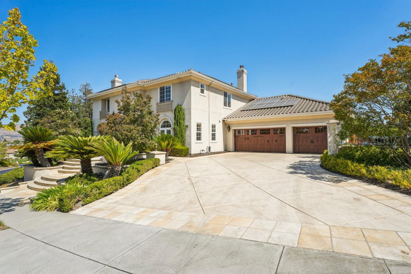 5142 Eastbourne Drive