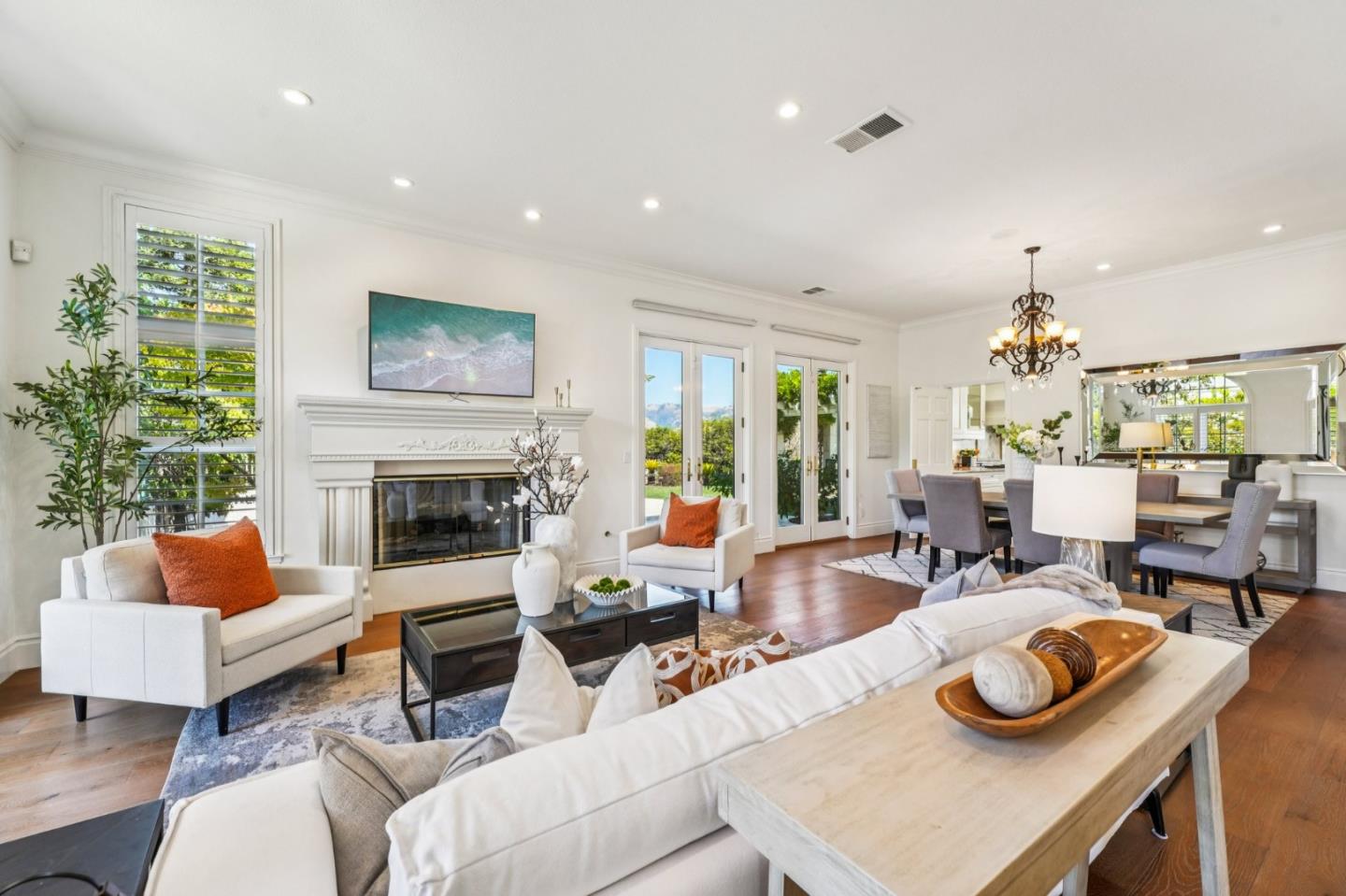 5142 Eastbourne Drive