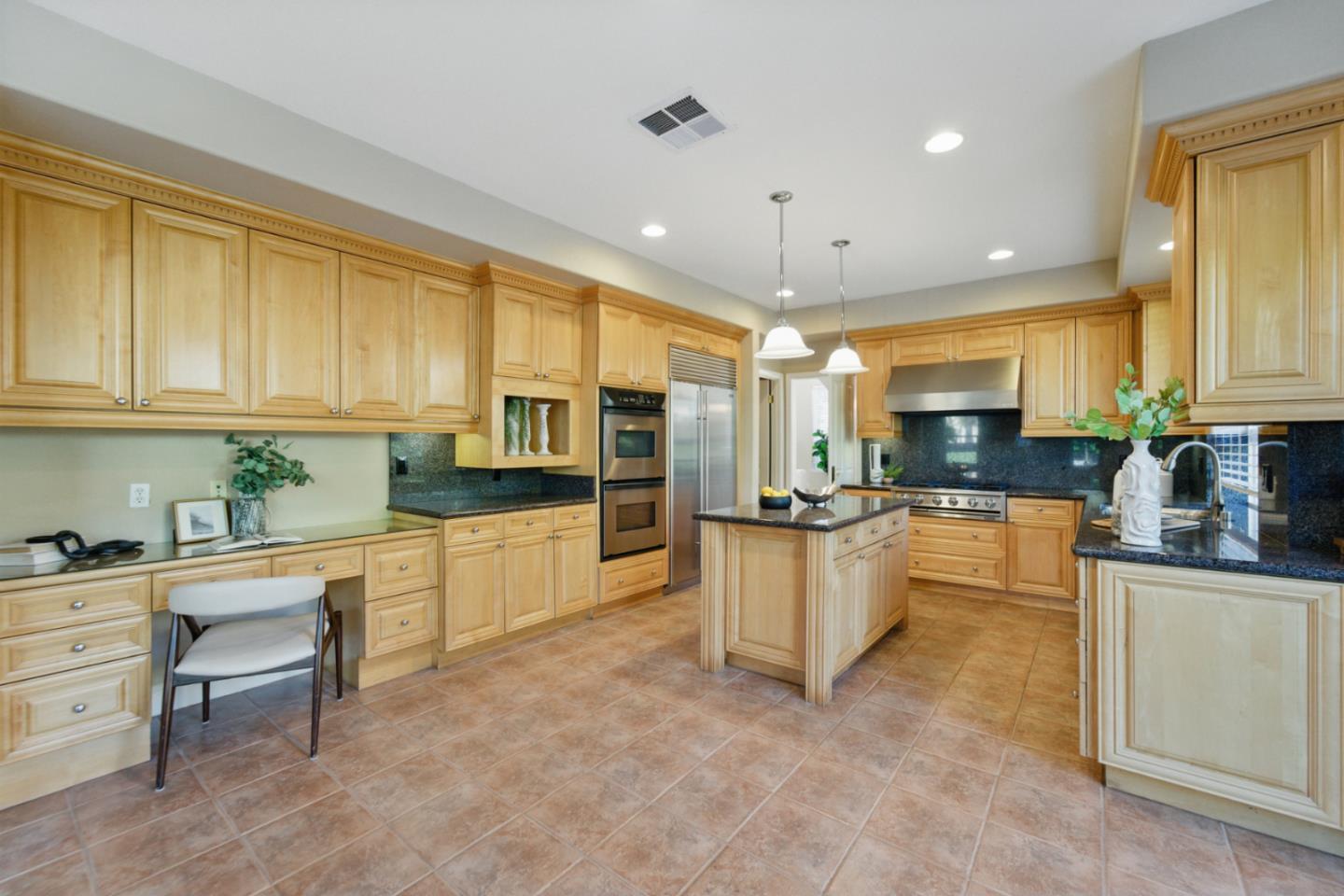 4769 Whitetail Lane