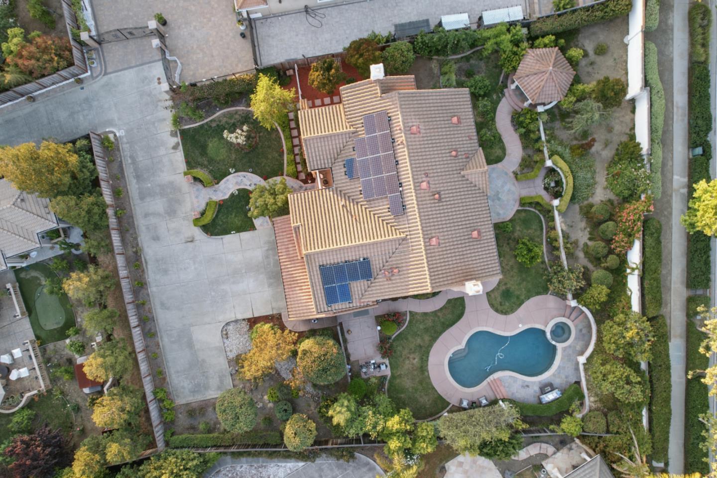 4769 Whitetail Lane