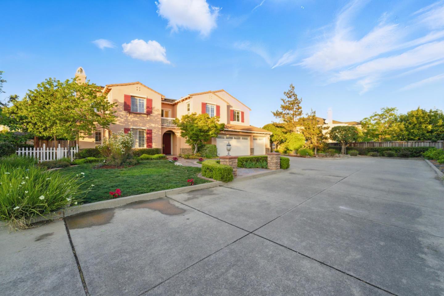4769 Whitetail Lane