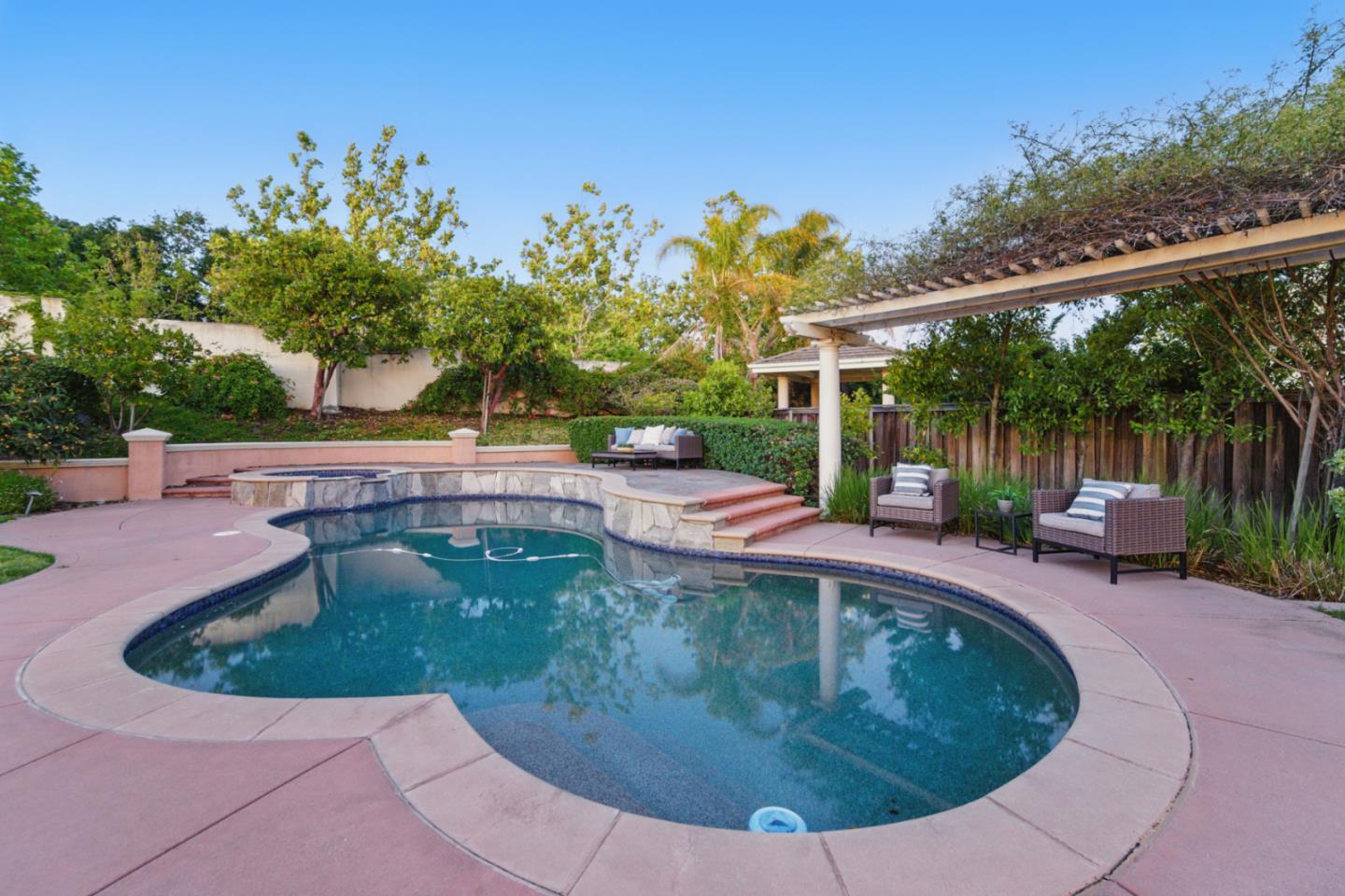 4769 Whitetail Lane