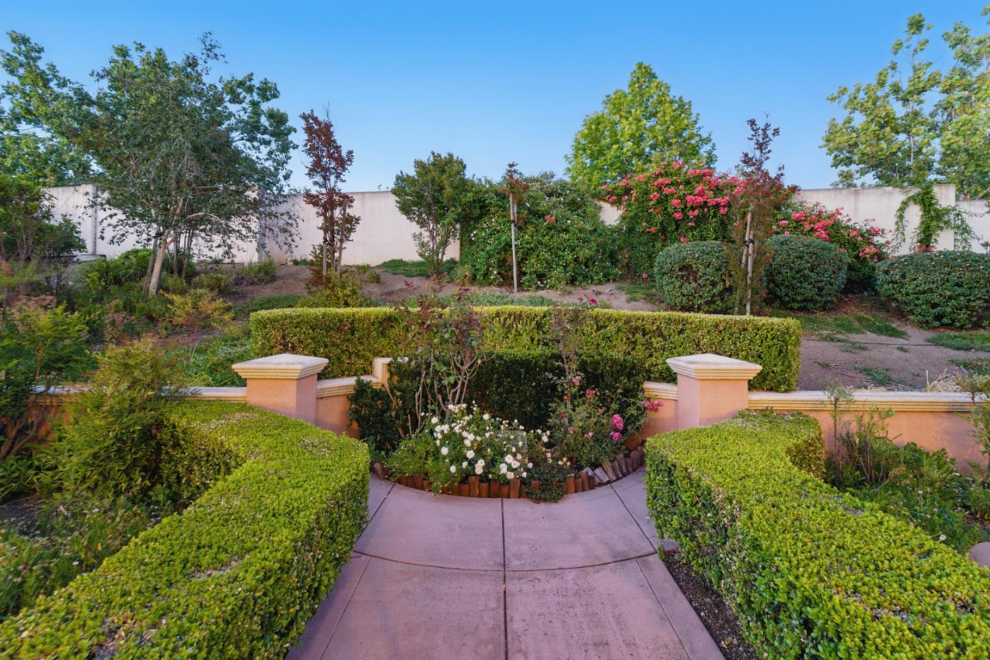 4769 Whitetail Lane