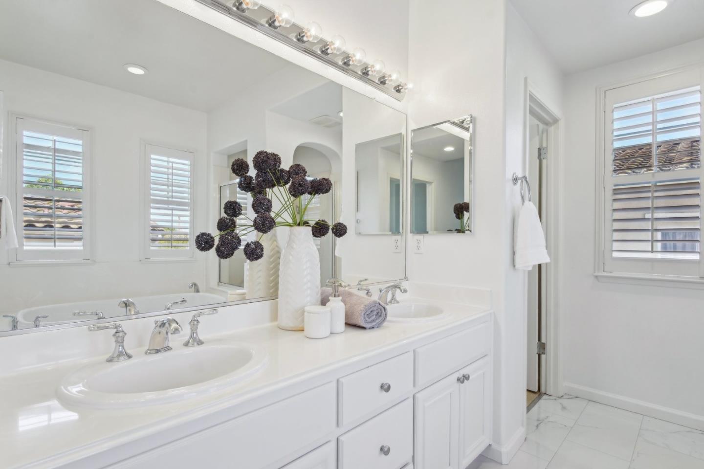 4121 Horizon Lane