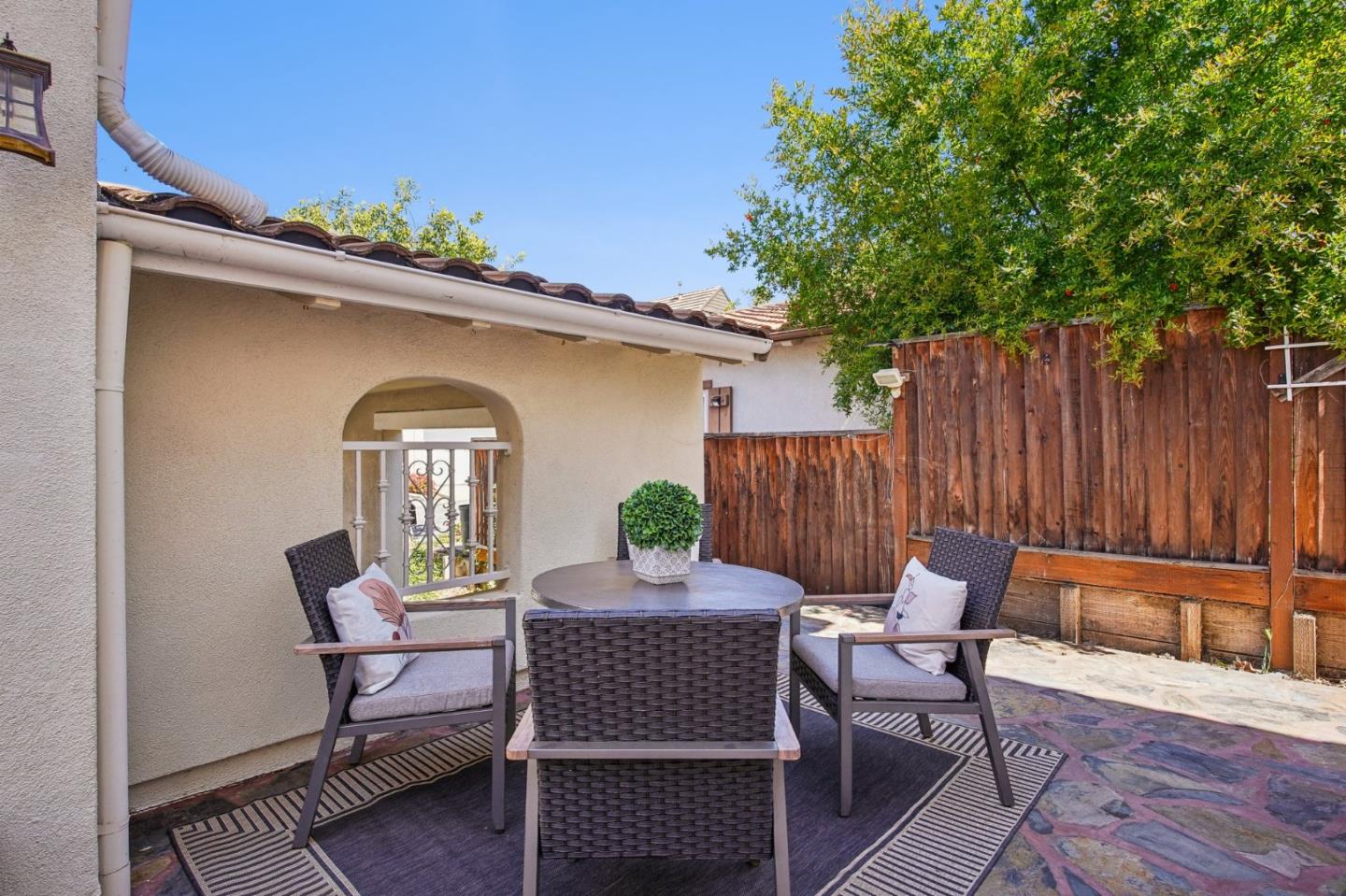 4121 Horizon Lane