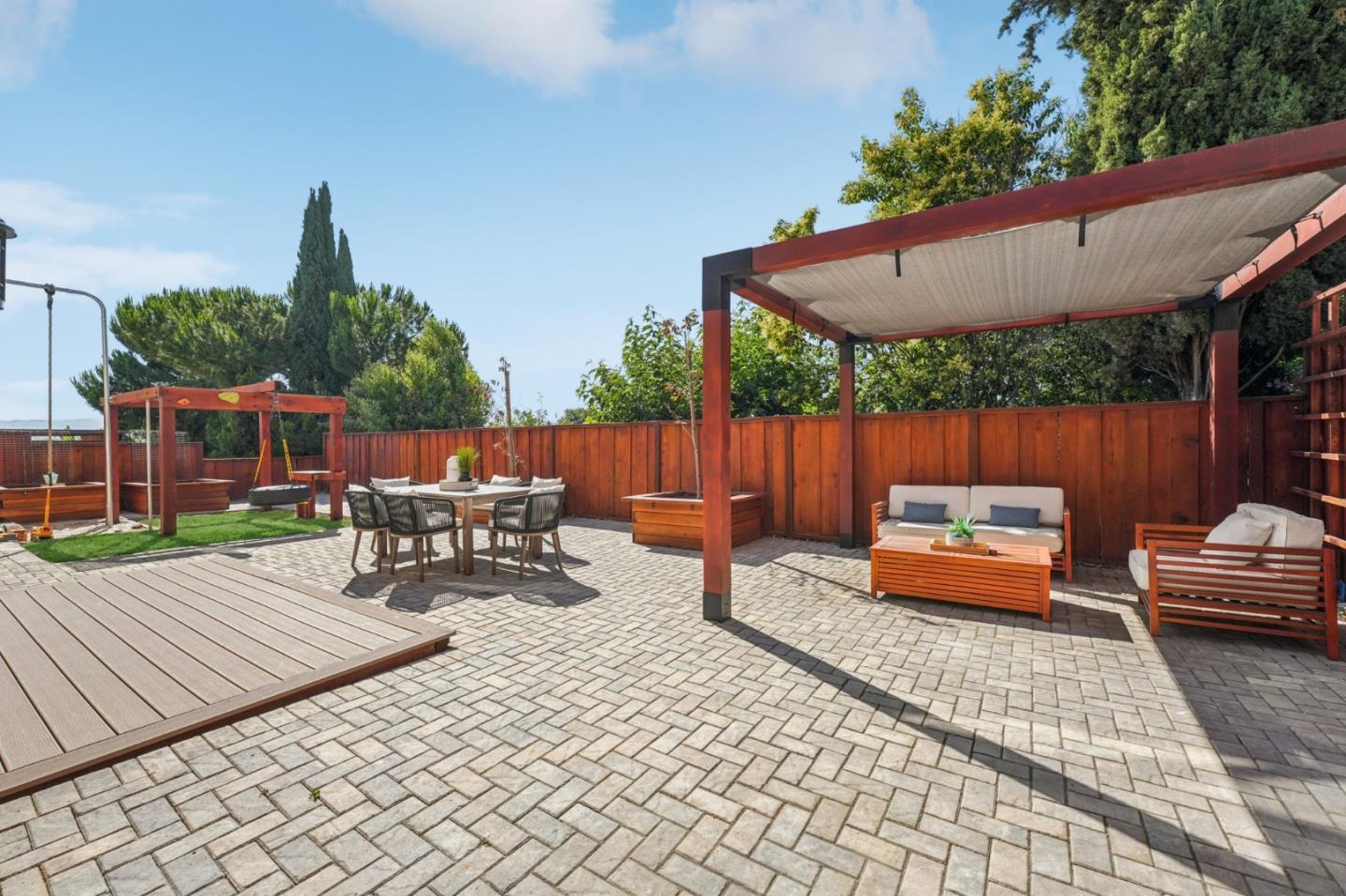 3789 Ashridge Lane