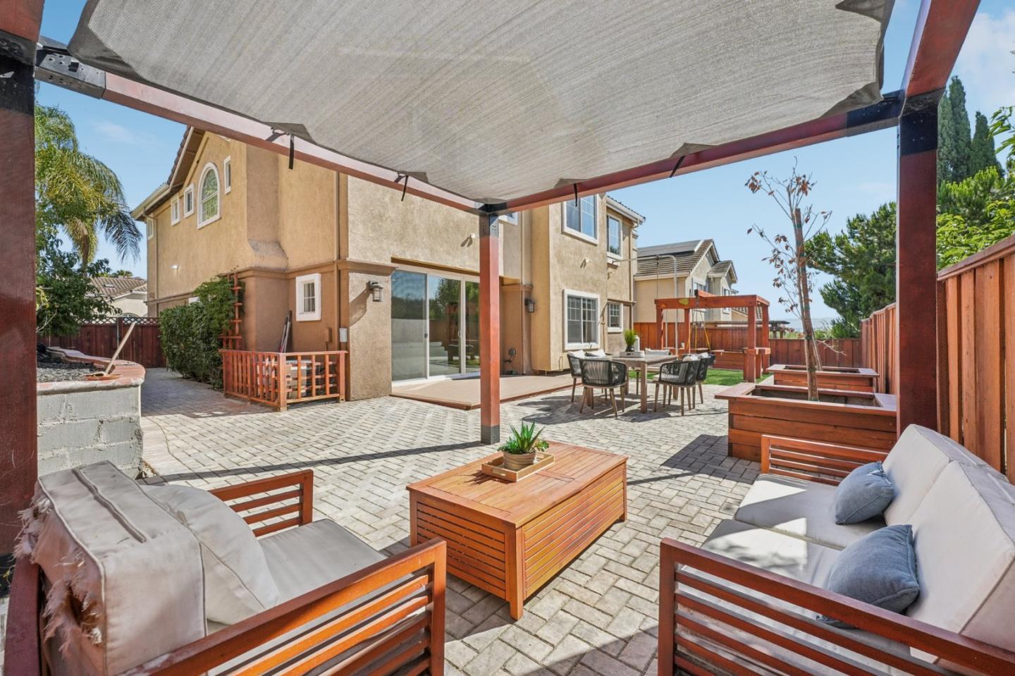 3789 Ashridge Lane