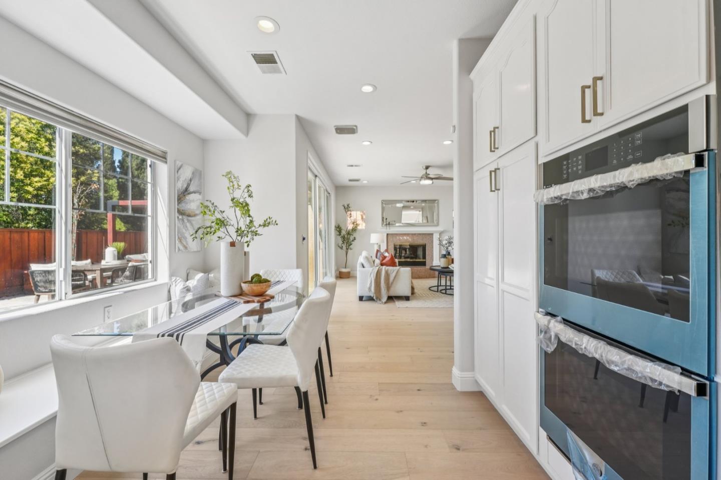 3789 Ashridge Lane