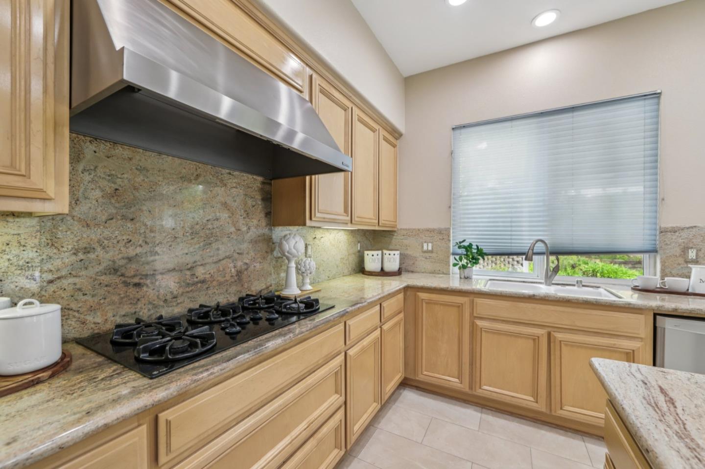 5333 Laurel Canyon Drive