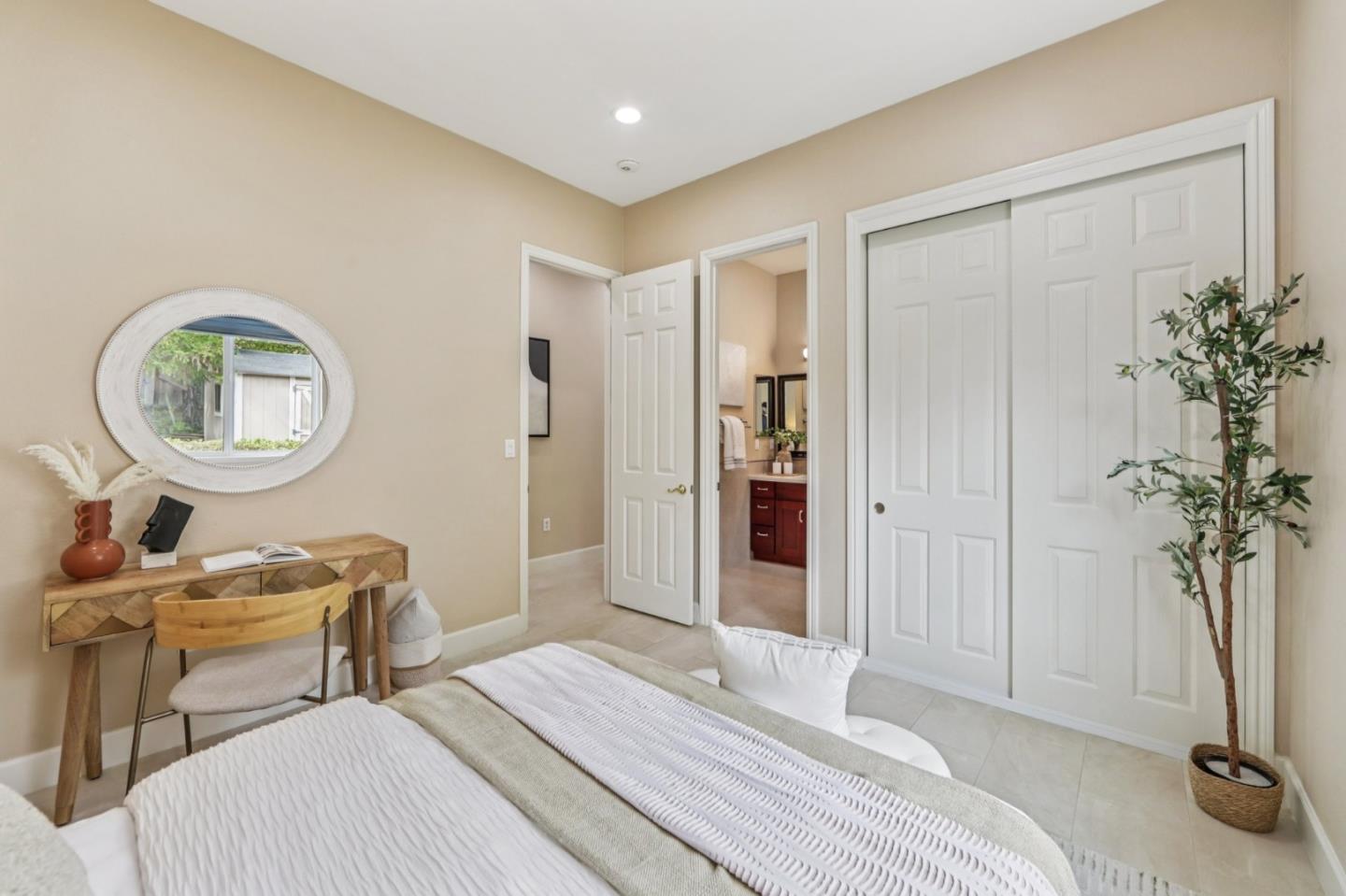 5333 Laurel Canyon Drive