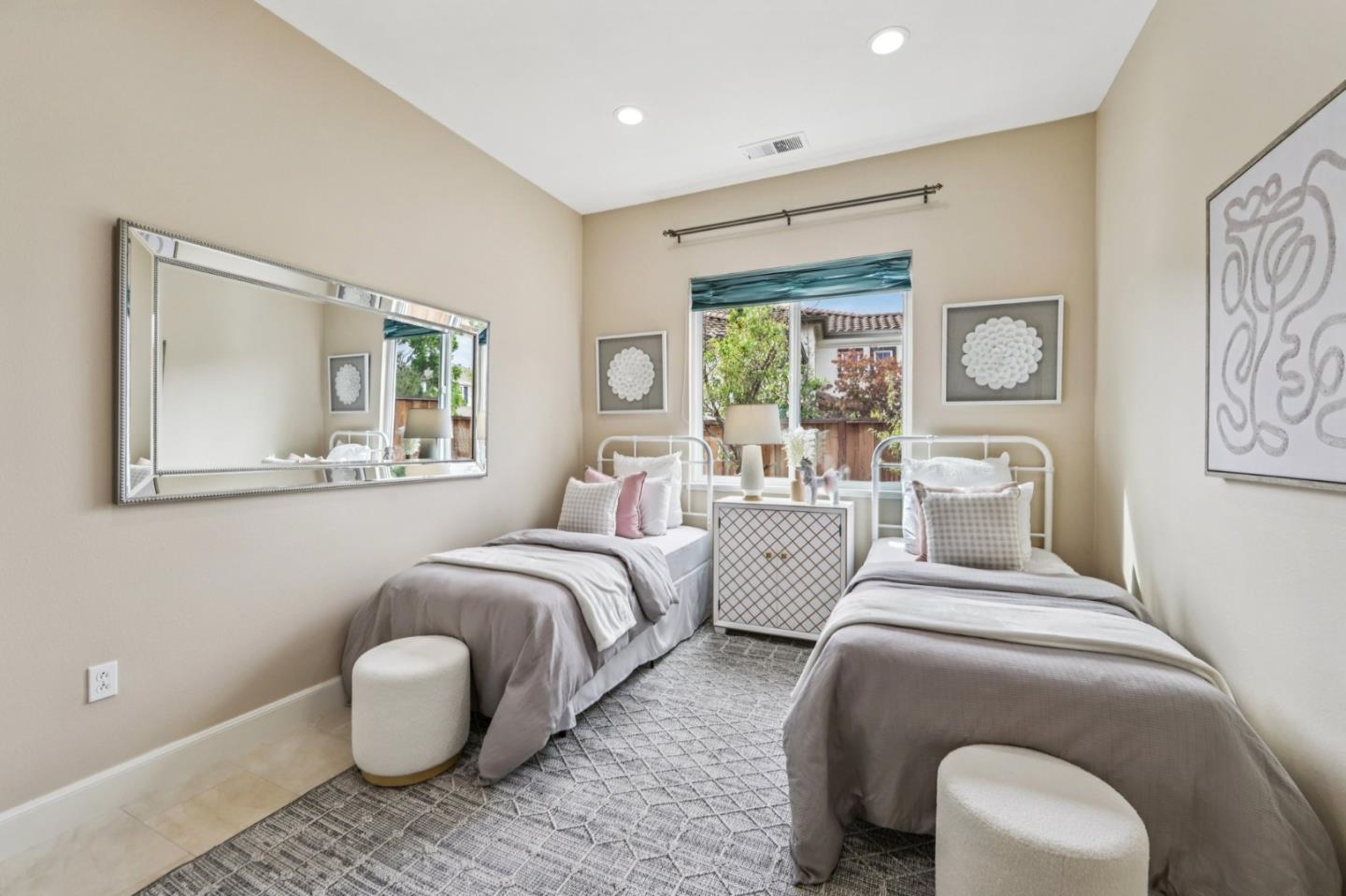 5333 Laurel Canyon Drive