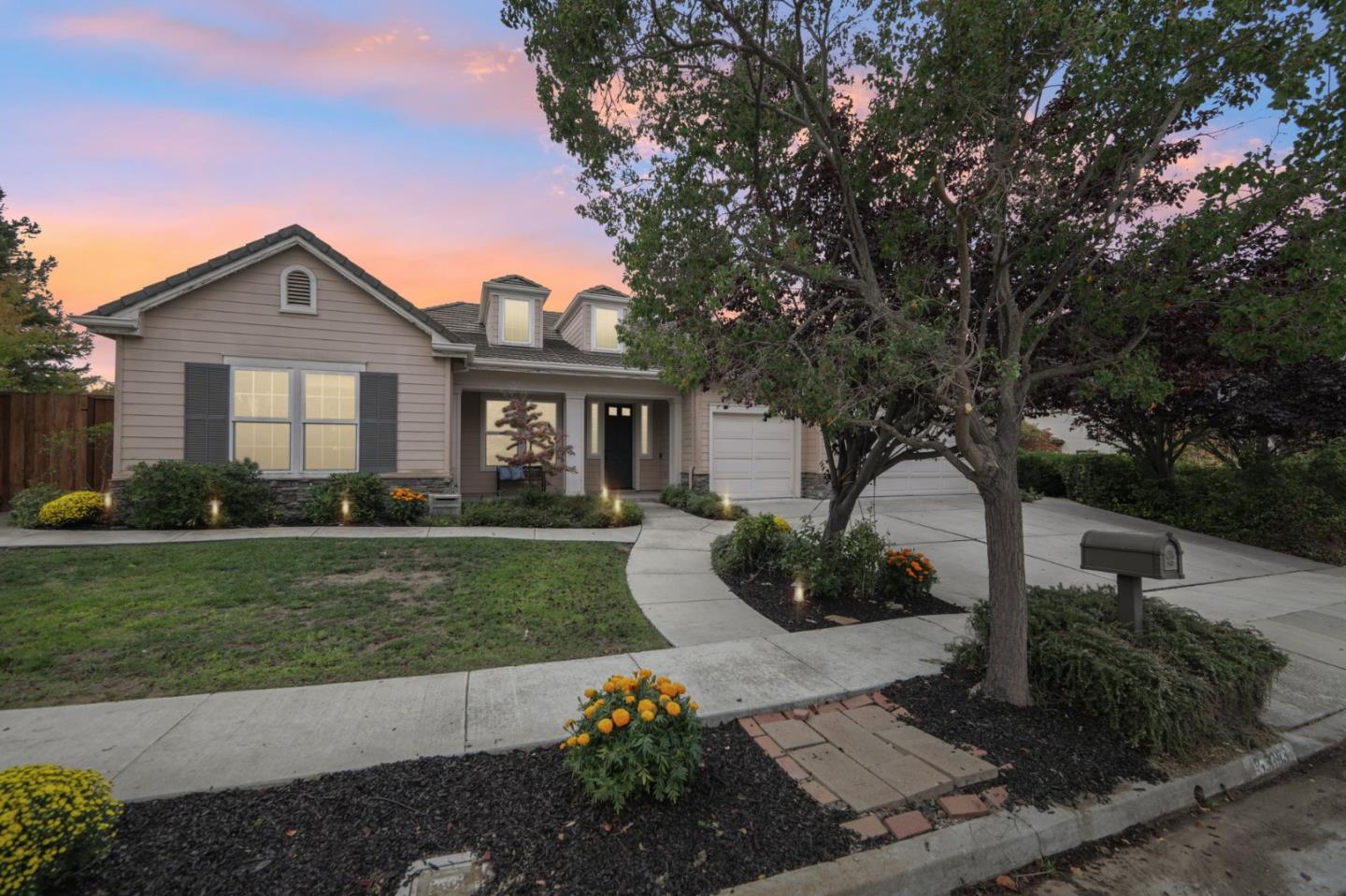 5333 Laurel Canyon Drive