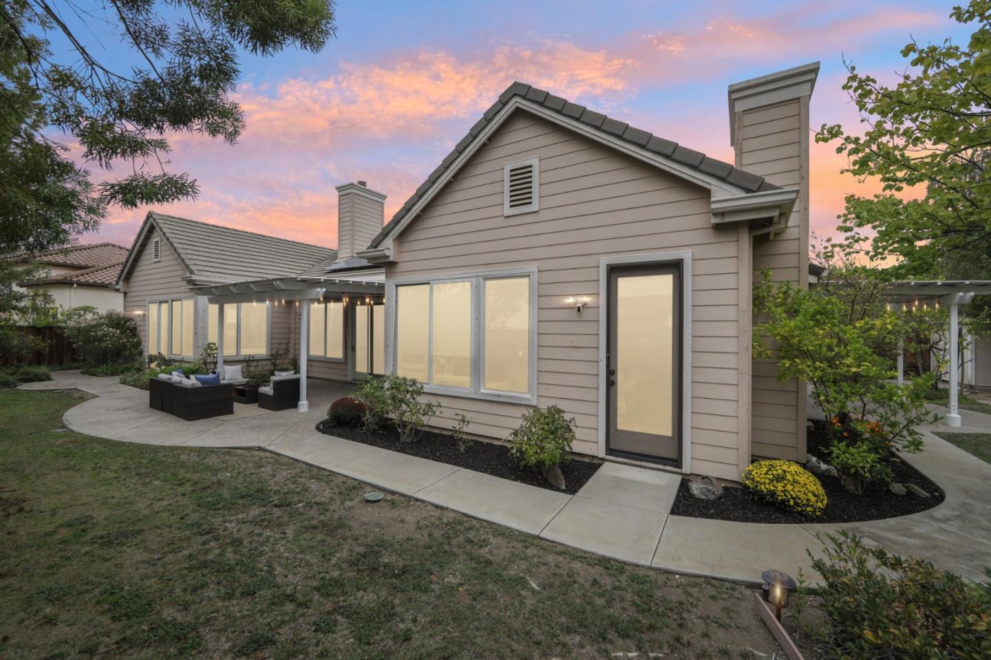 5333 Laurel Canyon Drive