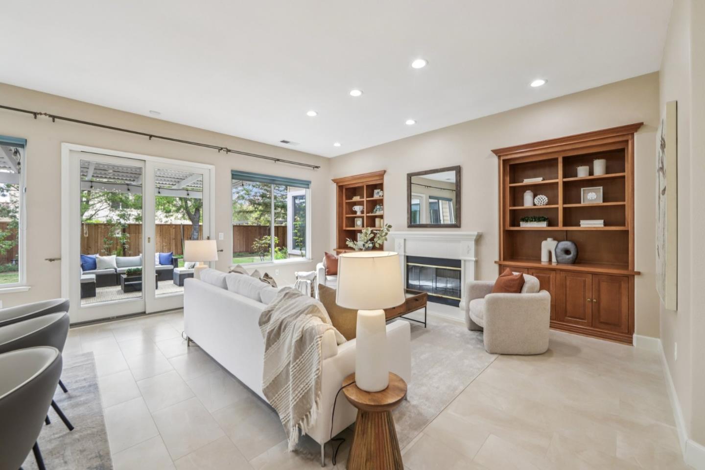 5333 Laurel Canyon Drive