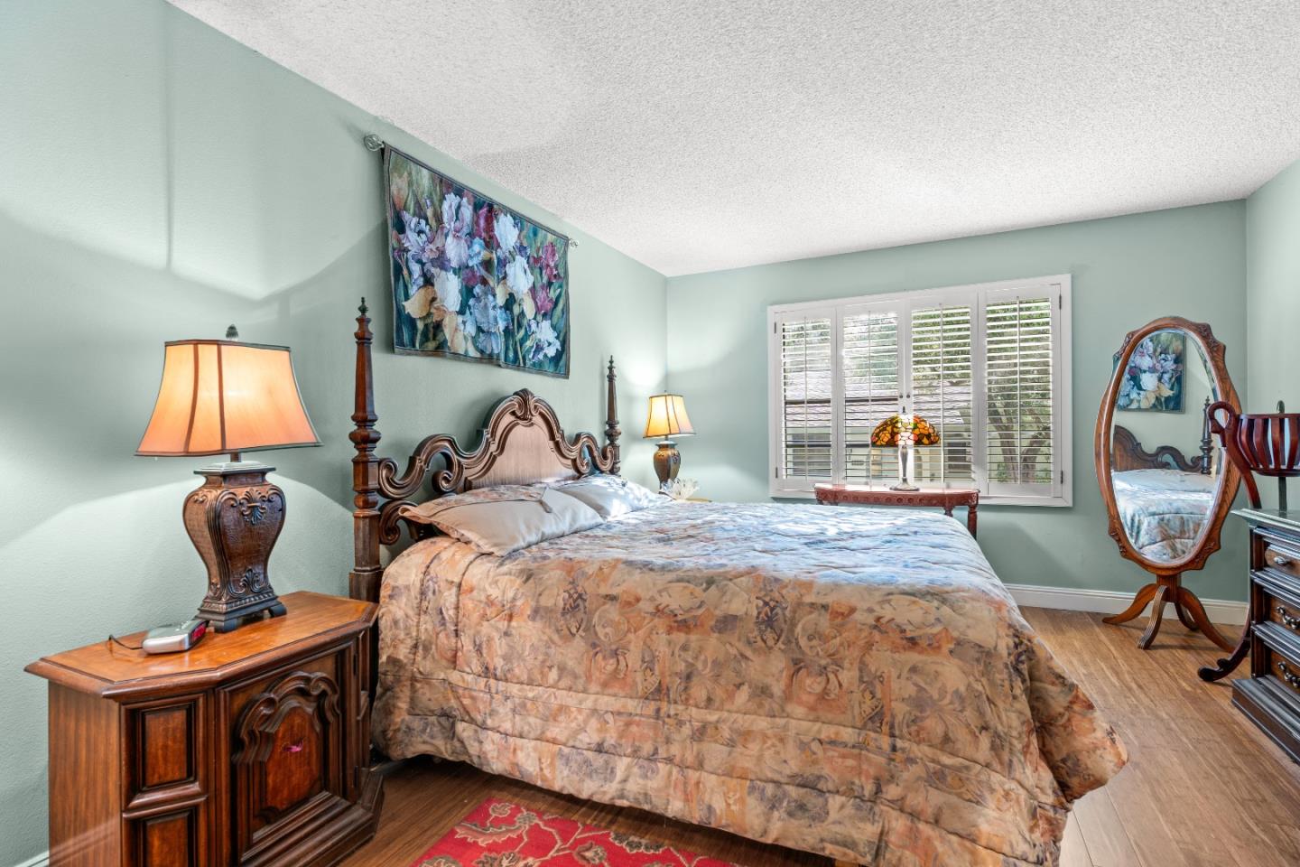 5437 Cribari Green
