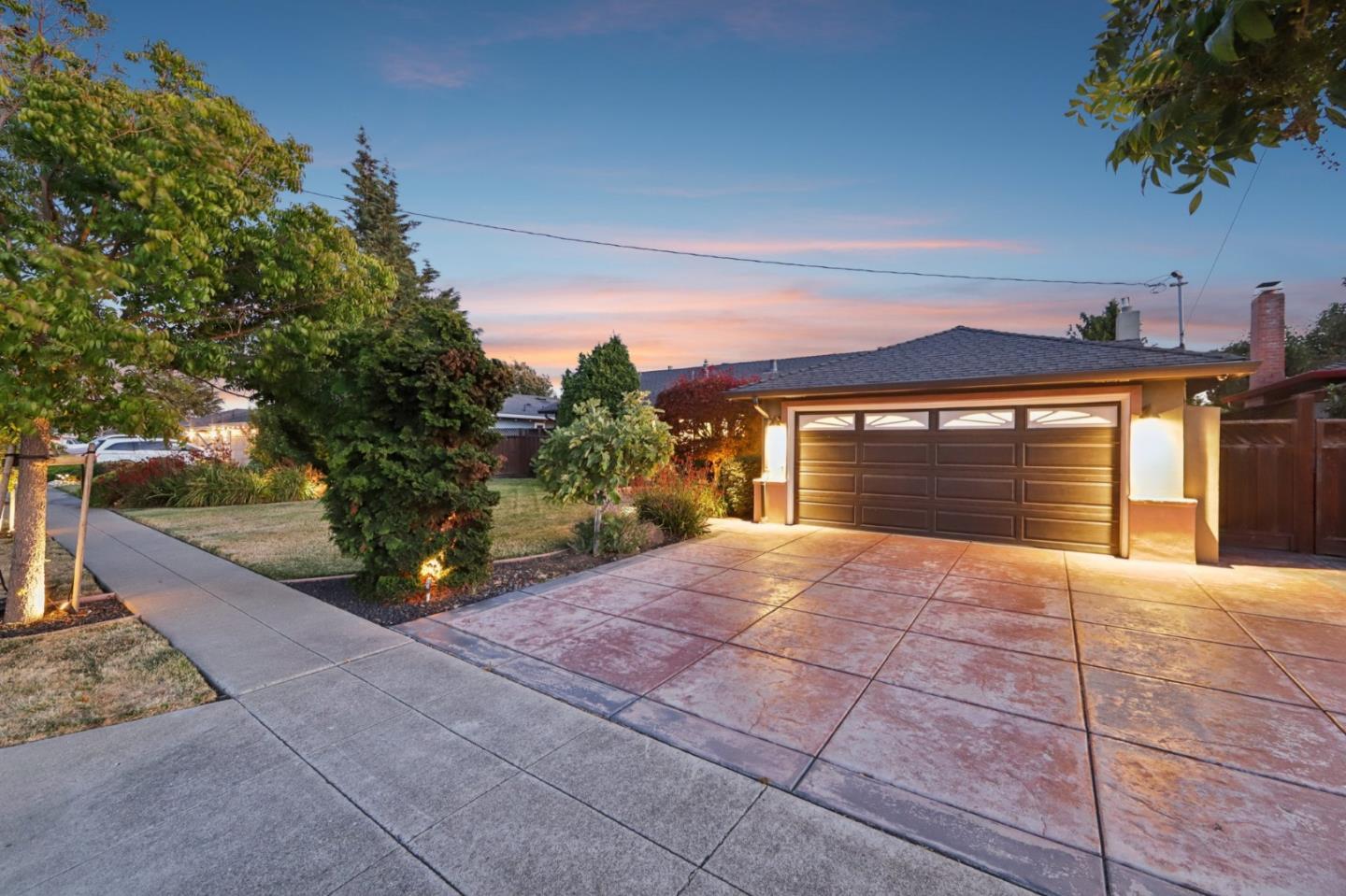 37987 Alta Drive