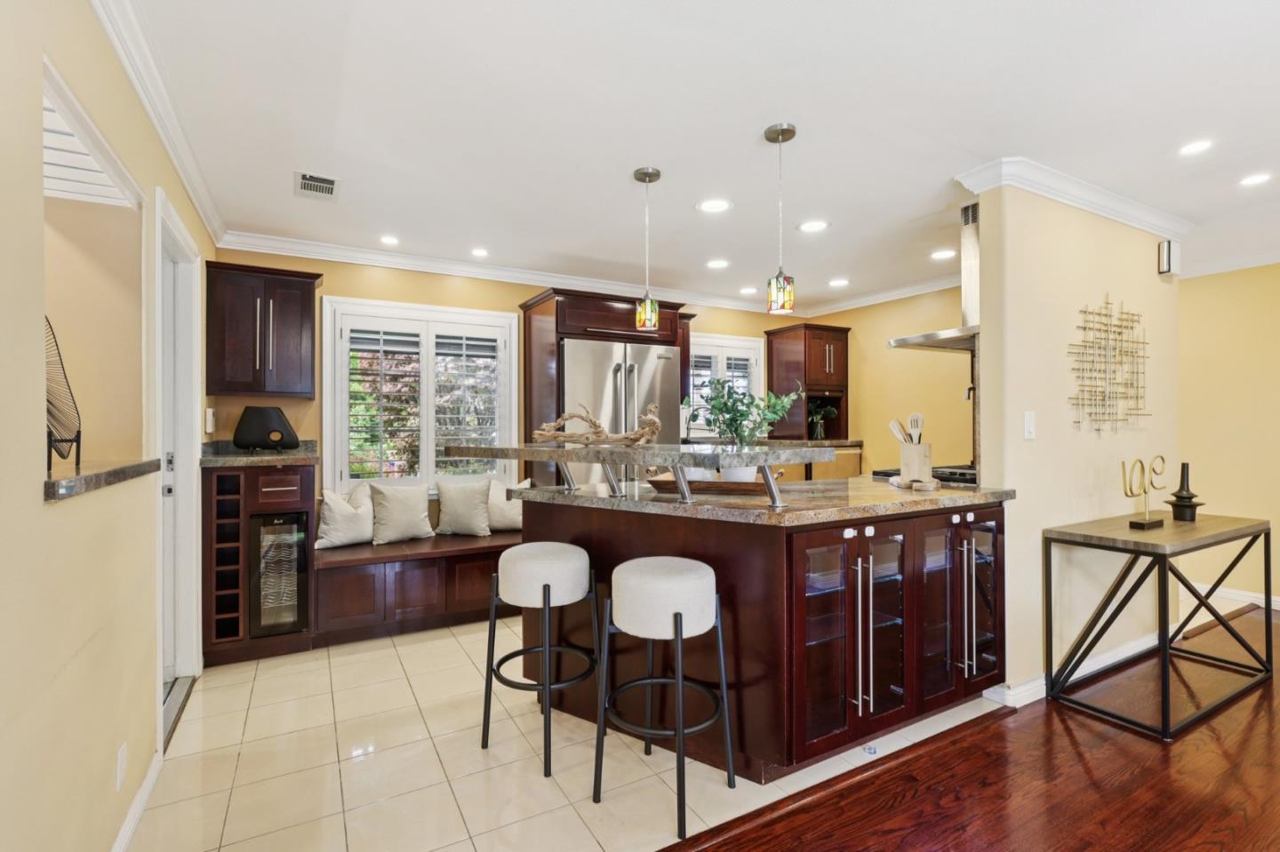 37987 Alta Drive