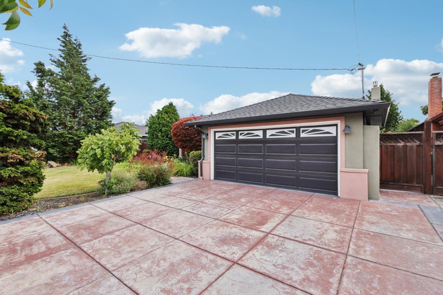 37987 Alta Drive