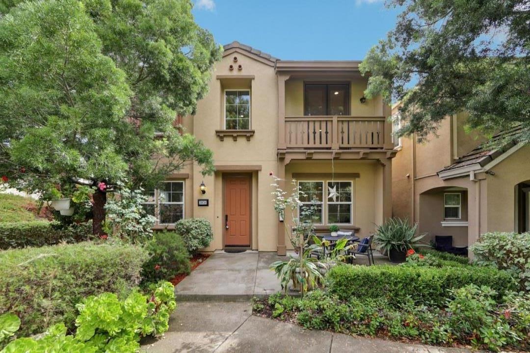 3858 Evangelho Circle