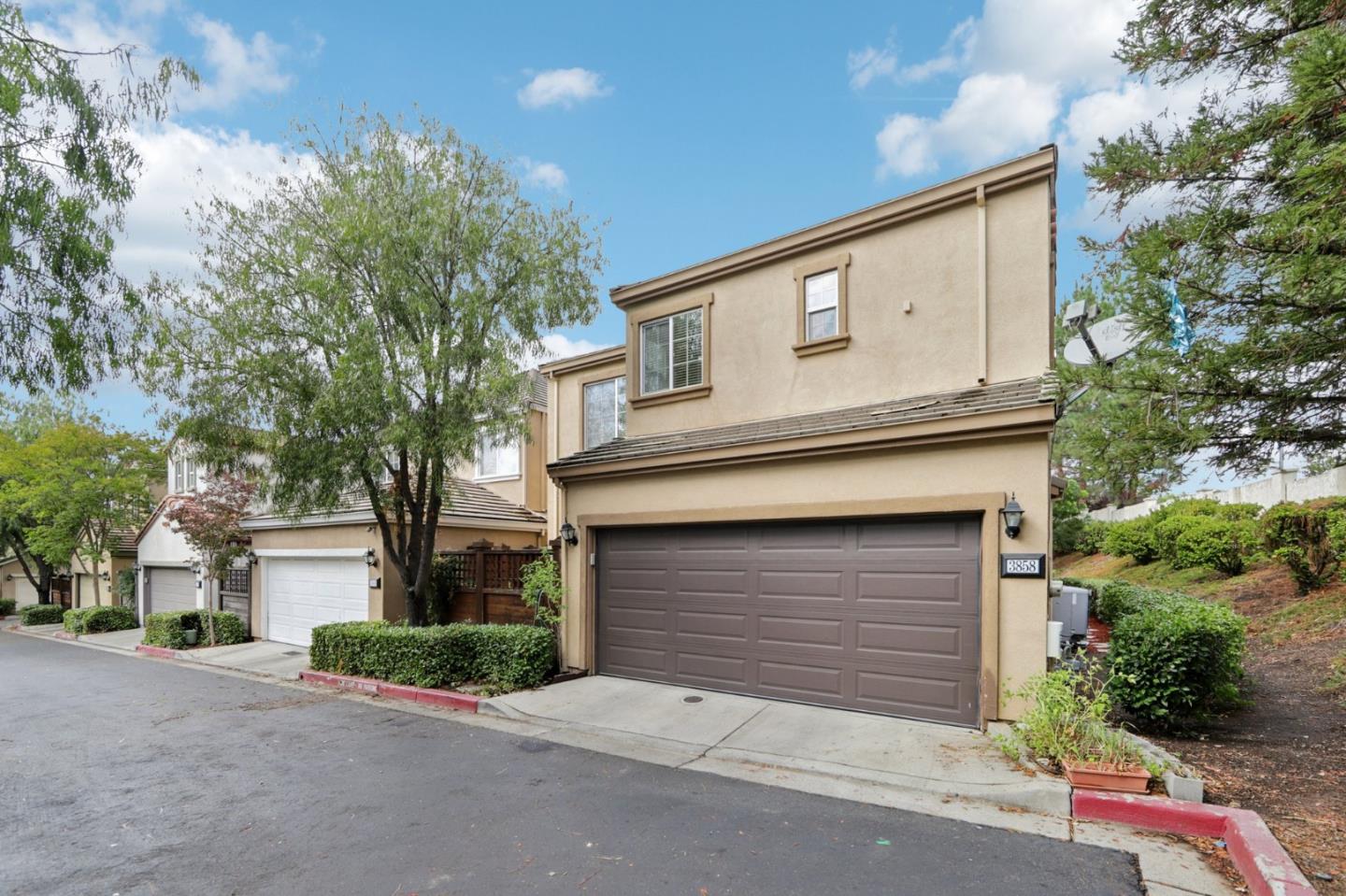 3858 Evangelho Circle