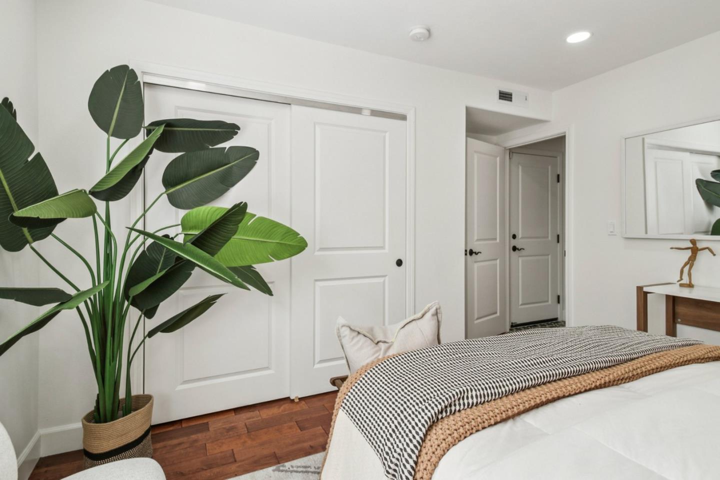 10837 North Stelling Road